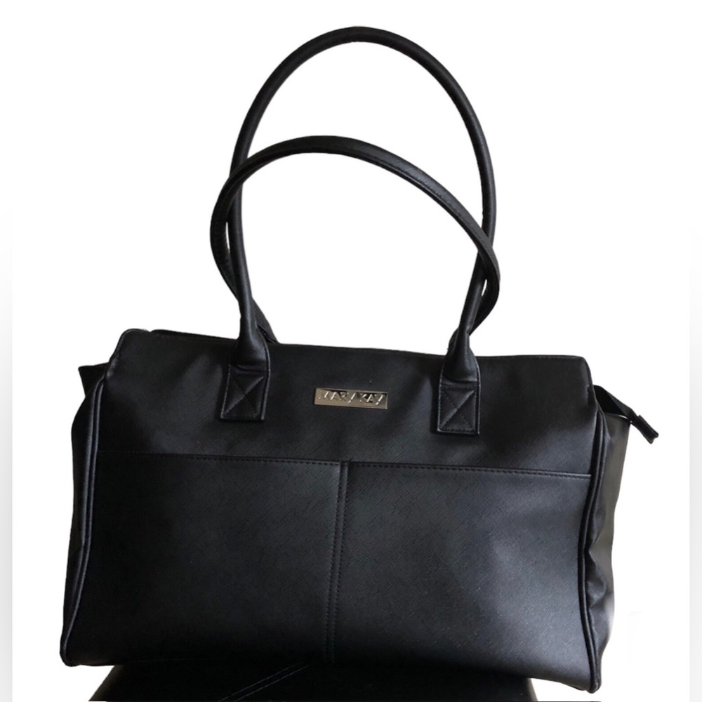 Travel Carry on -Tote - Weekender Large Bag by Mary Kay.